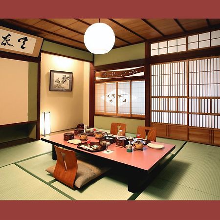 Ekinariya Ryokan Кусацу Экстерьер фото