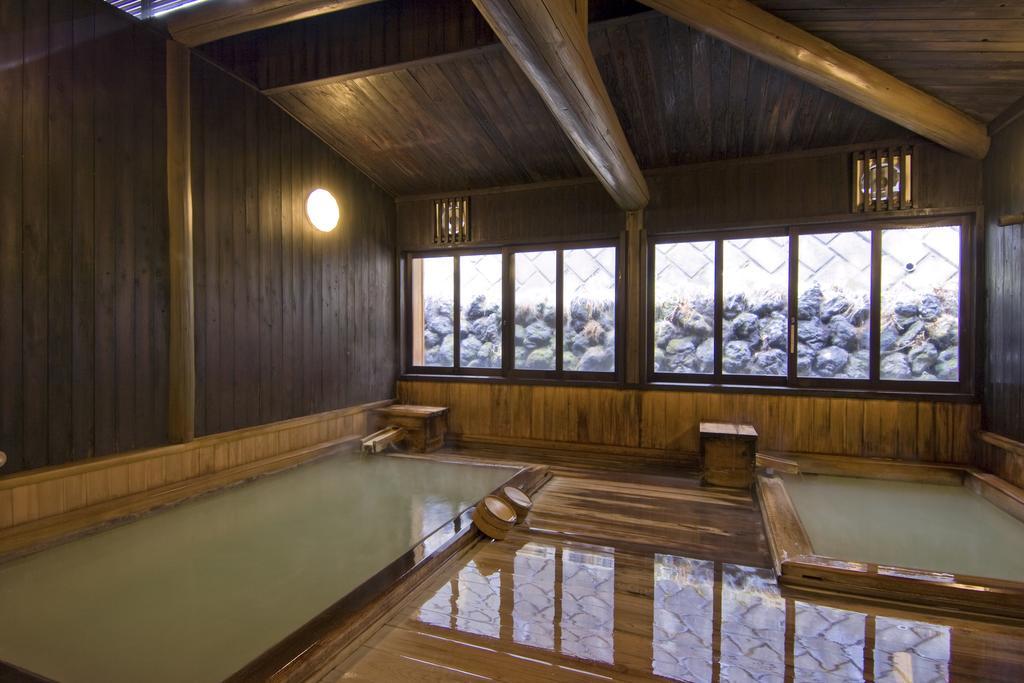Ekinariya Ryokan Кусацу Экстерьер фото