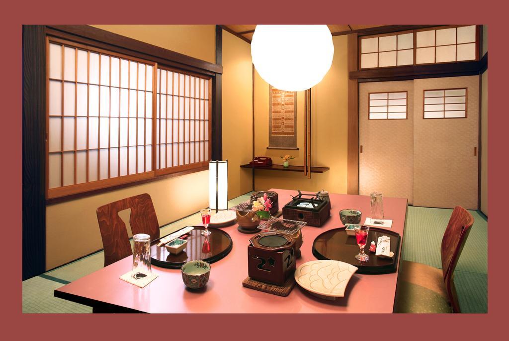 Ekinariya Ryokan Кусацу Экстерьер фото