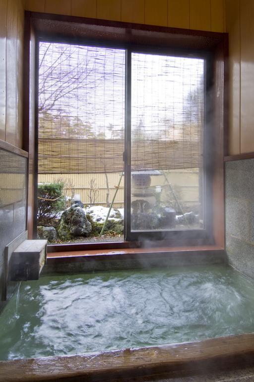 Ekinariya Ryokan Кусацу Экстерьер фото