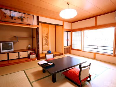 Ekinariya Ryokan Кусацу Экстерьер фото